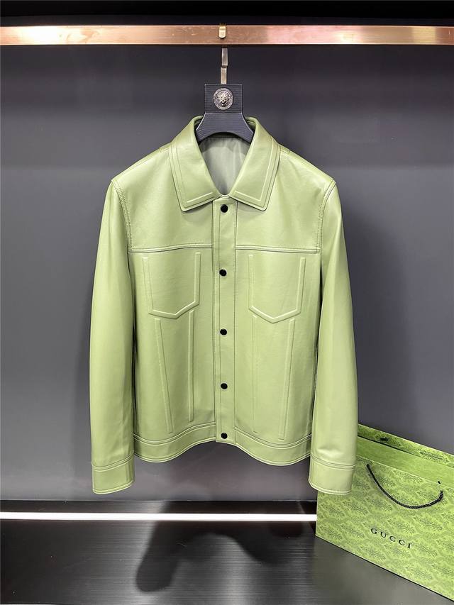 芬迪 Fendi 2024早春新款羊皮真皮夹克 经典衣柜系列 有了它 搭配就成了一件轻而易举的事情 码数48-56 果绿 黑色